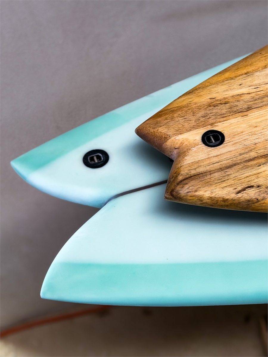 Detalle de tabla de surf artesanal de Cheboards