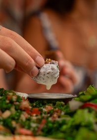 Plato de comida árabe de Falafel